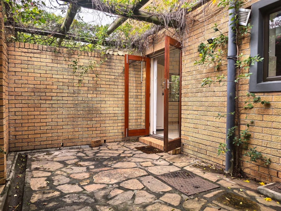 2 Bedroom Property for Sale in Tamboerskloof Western Cape